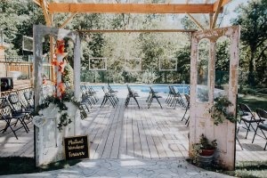 Open air wedding venue at Oak Creek Lodge