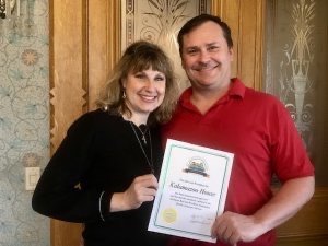 Amy and Jeff Luce of Kalamazoo House hold their MBBA QA certificate.