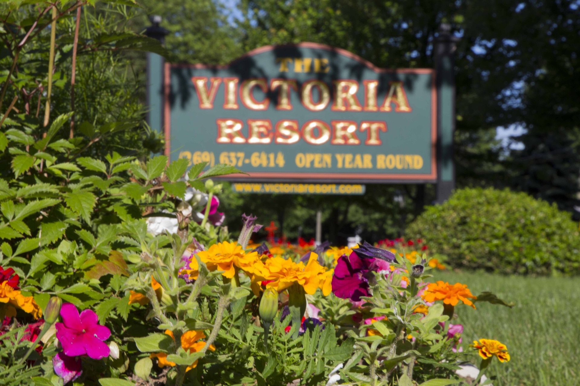 Victoria Resort sign