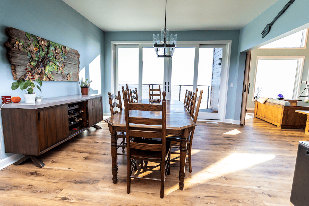 Dining room at the Sweetwater Sea with Lake Huron views