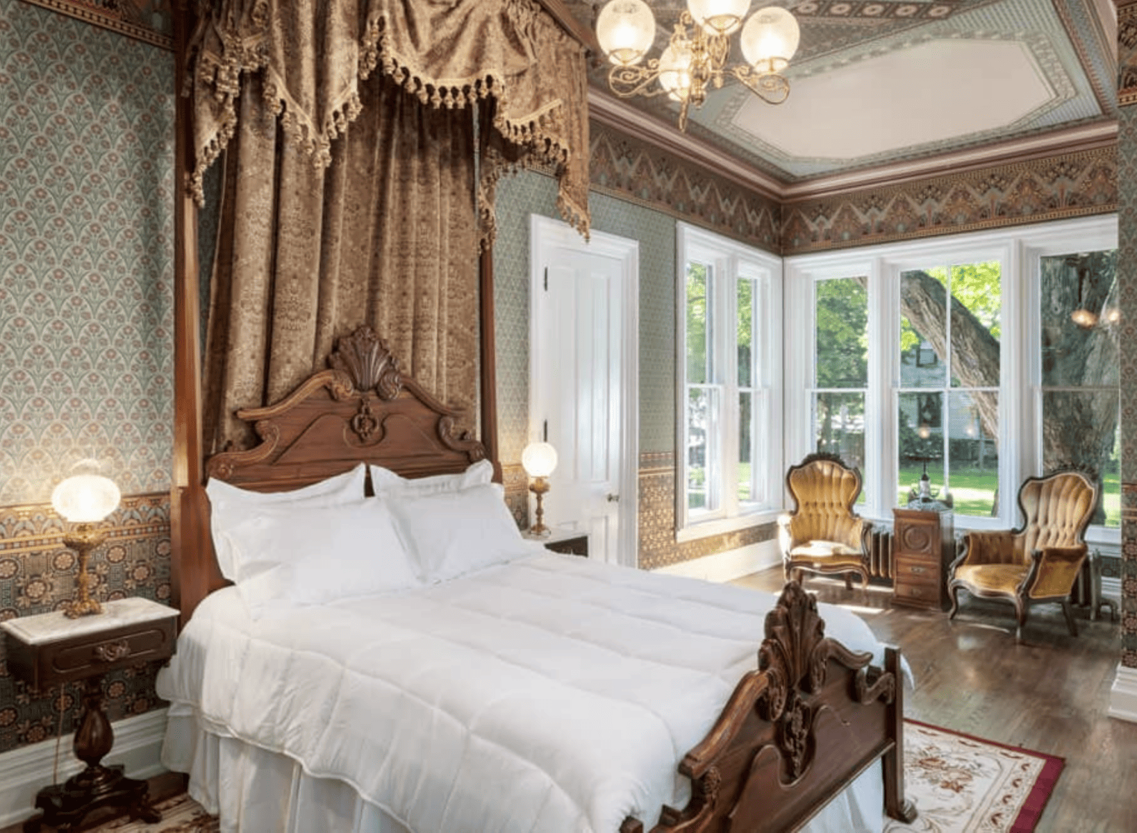 Elegant guest room at the Jade Estate